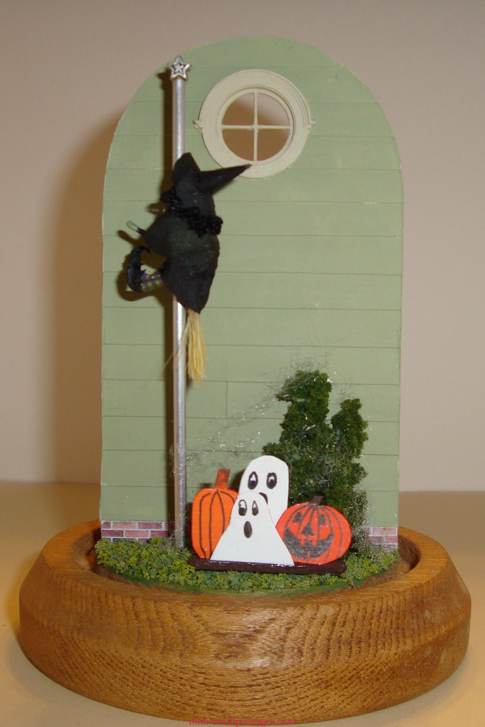 Read more about the article Halloween Indoor-Outdoor