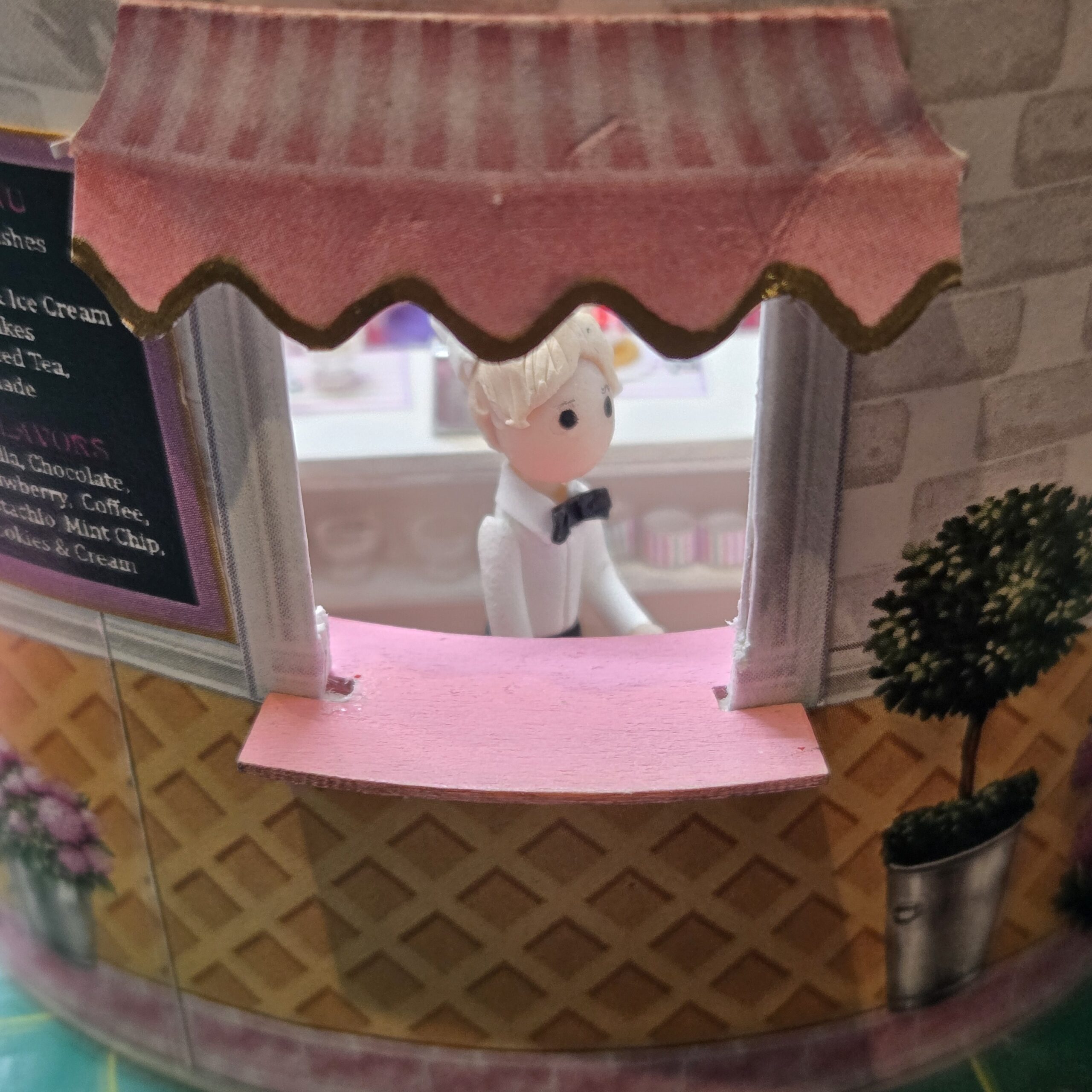 Read more about the article sprinkles sundae shop